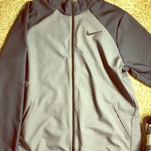 MENS Nike jacket.  Never worn. Size XL